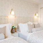 Skyline Spectacle Modern Designer Studio With Panoramic Nyc Views Apartment *
