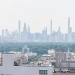 Apartment Skyline Spectacle Modern Designer Studio With Panoramic Nyc Views *
