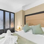 Highly Desired Times Square With Gym Apartment *