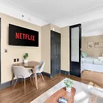 Highly Desired Times Square With Gym Apartment