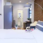 83-3W Ues Central Park Newly Furnished Xl Studio