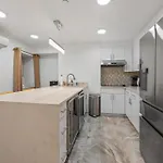 Active Park East 3bedrooms 2 Bathrooms 1700 Sf *