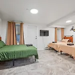 Active Park East 3bedrooms 2 Bathrooms 1700 Sf *