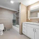 Hotel Active Park East 3bedrooms 2 Bathrooms 1700 Sf *