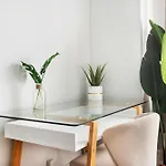 73-304 Newly Reno Uws Doorman Gym Laundry Apartment New York