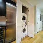 Midtown Luxe Apartment