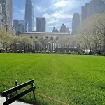 Massive 1Br W Private Patio In Upper East Side