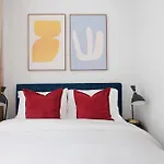 444-1A Beautiful 1Br Midtown West