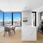 Modern Stylish 2Br 2Ba Apartment In Hudson Yard