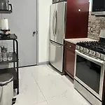 Luxury Guest Home - 10 Min To Jfk