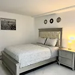 Luxury Guest Home - 10 Min To Jfk