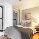 Charming 2-Bed 1-Bath Apartment In Turtle Bay