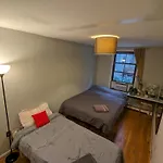 Homestay Friendly In Williamsburg Brooklyn New York