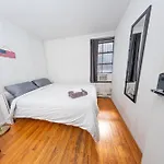 Homestay Friendly In Williamsburg Brooklyn *