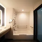 Hotel Doubletree By Hilton Long Island City, Ny