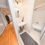 Homestay Friendly In Williamsburg Brooklyn New York