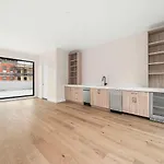 Harlington By Rove Travel Private Backyard & Roof