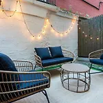 74-1C New Studio With Private Outdoors - Gym