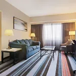 Courtyard By Marriott New York Jfk Airport