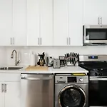 1290-10 New Renovated 2 Bedrooms In Ues