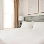 1597-14 New Renovated Studio Rime Ues - W D