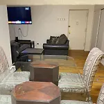 One Bedroom By Month Next To Bronx Zoo