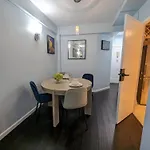 Aparthotel Fully Renovated Manhattan Gem