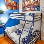Metropolitan Manhattan Apartment