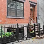 Downing By Rove Travel Private Terrace & Patio