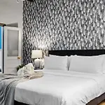 Downing By Rove Travel Private Terrace & Patio New York