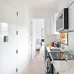 48-5fe Brand New 2br In Prime Midtown - W&d *