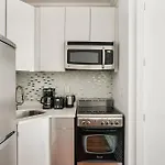 24-5 Furnished W D Prime Gramercy Apartment