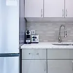 Apartment 428-2w Newly Furnished Prime Location 2br Sleeps 5