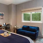 Hotel Artezen New York