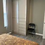 One Bedroom, Nyc 45 Min By Subway , Brooklyn, Brighton *