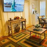 Apartment Nyc Cozy Private Bedroom With Free Parking & Near Subway - Business & Tourists New York