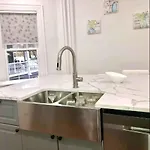 Gorgeous Victorian House!! Entire In Sam's New York