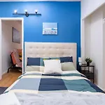 2 Bedroom Paradise In Hells Kitchen Manhattan Apartment New York