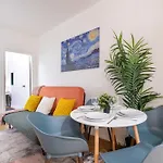 2 Bedroom Paradise In Hells Kitchen Manhattan Apartment New York