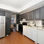 5 Bedroom 2 Bath Full Floor Midtown