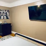 Nyc Cozy Apartment
