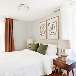 73-806 New 1Br 1Bth Uws Doorman Gym