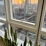 1 Stop To Midtown Amazing View Luxury High Rise Corner 1 Bedroom Apartment