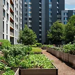 New Chic & Cozy 1Bd Apartment Near East River, Minutes From Central Park