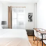 102-1A Best Value 2Br Apt Near Central Park