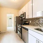 Stunning, Spacious House In Brooklyn, Nyc!