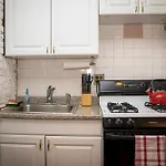 Sunny Fully Furnished Studio In Chelsea