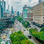 Napx Pods At Lic Manhattan View