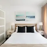 39-2 Renovated 3br Prime Hudson Yards Area New York