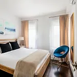 39-2 Renovated 3br Prime Hudson Yards Area Apartment New York